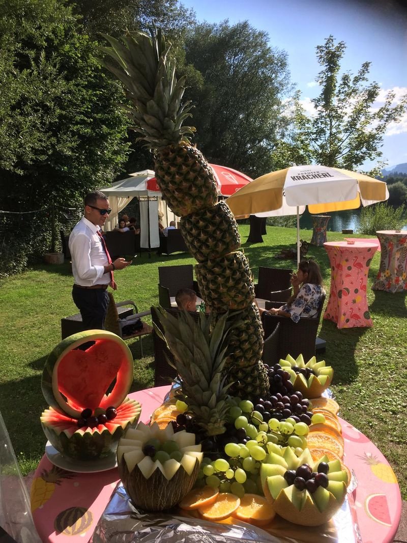 Themenparty am Buffet mit Köchen, die servieren Flasch City Restaurant Events & Hochzeit Location in St. Lorenzen im Murztal, Stmk Bruck/Mur & Mürzzuschlag S6 St Marein Ausfahrt